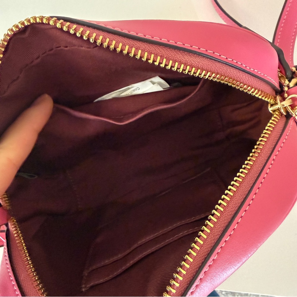 Coach C9926 camera bag - Picture 9 of 10